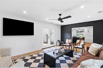 9 Drake Drive, Savannah, GA 31406 - Photo 16