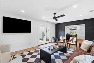 9 Drake Dr, Savannah, GA 31406 - Photo 16