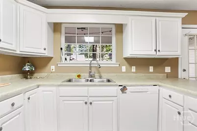 306 Wild Heron Road, Savannah, GA 31419 - Photo 8