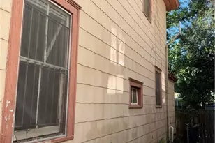641 E 39th St, Savannah, GA 31401 - Photo 2