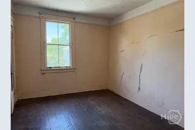 641 E 39th Street, Savannah, GA 31401 - Photo 12