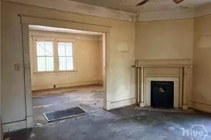 641 E 39th St, Savannah, GA 31401 - Photo 8
