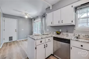 510 Pointe S Dr, Savannah, GA 31410 - Photo 4