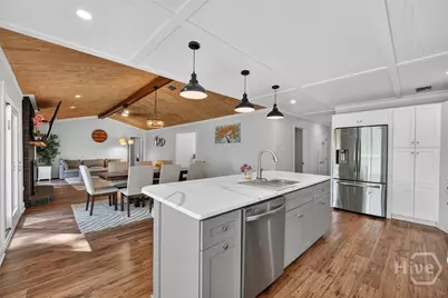 109 N Cromwell Road, Savannah, GA 31410 - Photo 1