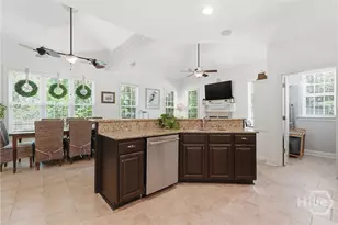 47 Chastain Cir, Richmond Hill, GA 31324 - Photo 14