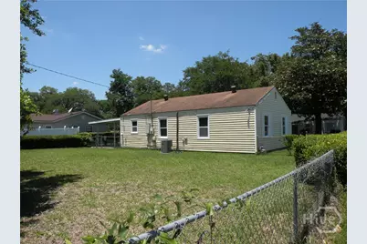 2221 E 57th Street, Savannah, GA 31404 - Photo 4
