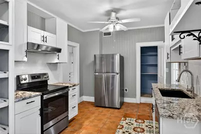 415 E 52nd Street, Savannah, GA 31405 - Photo 18