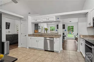 801 Oxford Dr, Richmond Hill, GA 31324 - Photo 8