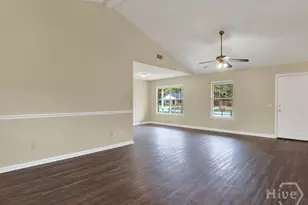 189 W Kenny Dr, Hinesville, GA 31313 - Photo 10