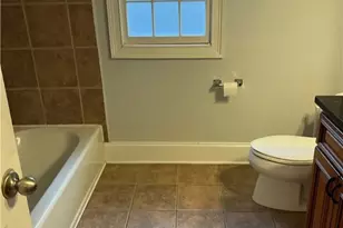 555 E Harris St, Savannah, GA 31401 - Photo 12