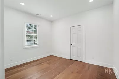 708 W 36th Street, Savannah, GA 31415 - Photo 16