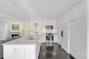 231 Houston St, Savannah, GA 31401 - Photo 16