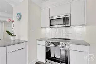 231 Houston St, Savannah, GA 31401 - Photo 22