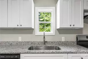 515 W 62nd St, Savannah, GA 31405 - Photo 10