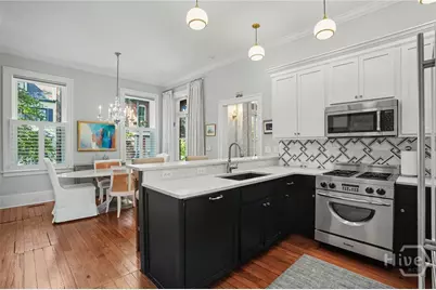 316 E Charlton Street, Savannah, GA 31401 - Photo 10