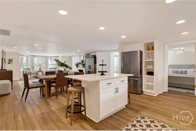 17 W Park Avenue, Savannah, GA 31401 - Photo 22