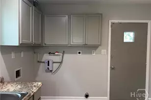 1410 New Castle St, Savannah, GA 31415 - Photo 6