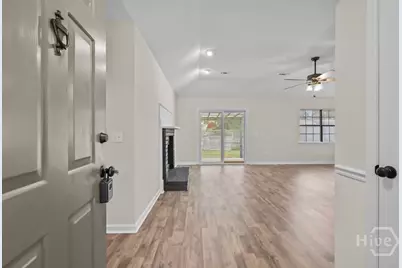 625 Trevor Street, Hinesville, GA 31313 - Photo 6