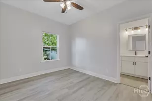 1112 E Waldburg St, Savannah, GA 31404 - Photo 20