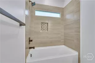 1112 E Waldburg St, Savannah, GA 31404 - Photo 28