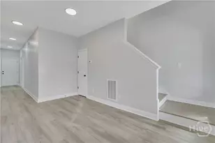 1112 E Waldburg St, Savannah, GA 31404 - Photo 8