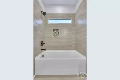 1112 E Waldburg Street, Savannah, GA 31404 - Photo 26