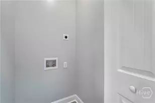 1112 E Waldburg St, Savannah, GA 31404 - Photo 14