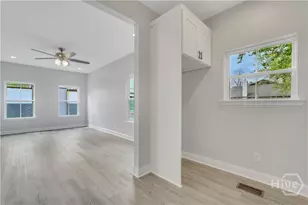 1112 E Waldburg St, Savannah, GA 31404 - Photo 10