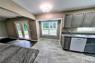 648 Honey Ridge Ln, Hinesville, GA 31313 - Photo 6