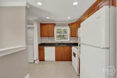 302 W Wayne Street #Carriage House, Savannah, GA 31401 - Photo 12