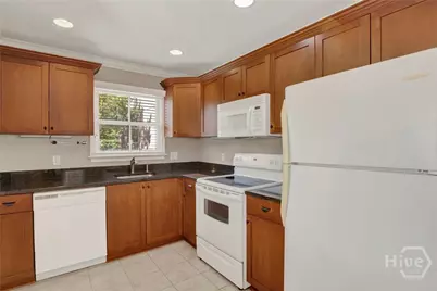 302 W Wayne Street #Carriage House, Savannah, GA 31401 - Photo 14