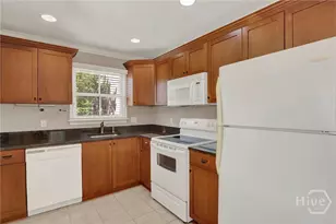 302 W Wayne St, Savannah, GA 31401 - Photo 14