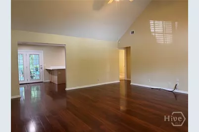 110 Chapel Drive, Savannah, GA 31406 - Photo 2