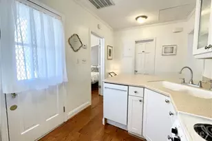 217 W Taylor St, Savannah, GA 31401 - Photo 12