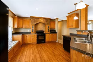 140 SE Crosby St, Surrency, GA 31563 - Photo 8