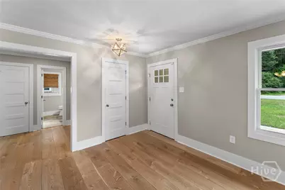 1723 Walthour Road, Savannah, GA 31410 - Photo 6