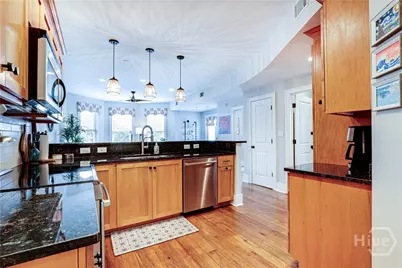 305 E Bolton Street #201, Savannah, GA 31401 - Photo 8
