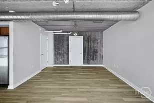 555 Berrien St, Savannah, GA 31401 - Photo 8