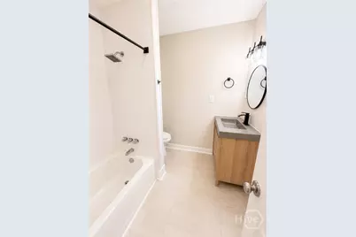 516 W 38th Street #1/2, Savannah, GA 31415 - Photo 8