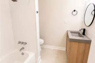 516 W 38th St, Savannah, GA 31415 - Photo 8