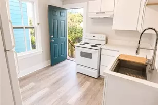 516 W 38th St, Savannah, GA 31415 - Photo 6
