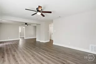 21 Sheridan Cir, Savannah, GA 31406 - Photo 8