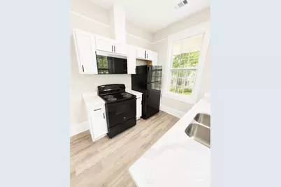 706 E 35th Street #Upper, Savannah, GA 31401 - Photo 6