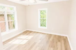 642 W 42nd St, Savannah, GA 31415 - Photo 8