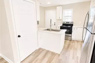 642 W 42nd St, Savannah, GA 31415 - Photo 4