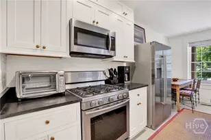 224 E Jones Ln, Savannah, GA 31401 - Photo 14