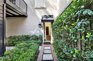 224 E Jones Ln, Savannah, GA 31401 - Photo 2
