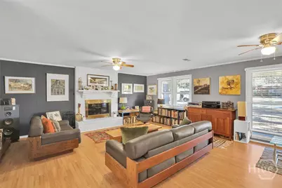 807 Dyches Drive, Savannah, GA 31406 - Photo 8