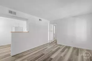 401 N Cromwell Rd, Savannah, GA 31410 - Photo 6