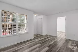 401 N Cromwell Rd, Savannah, GA 31410 - Photo 8